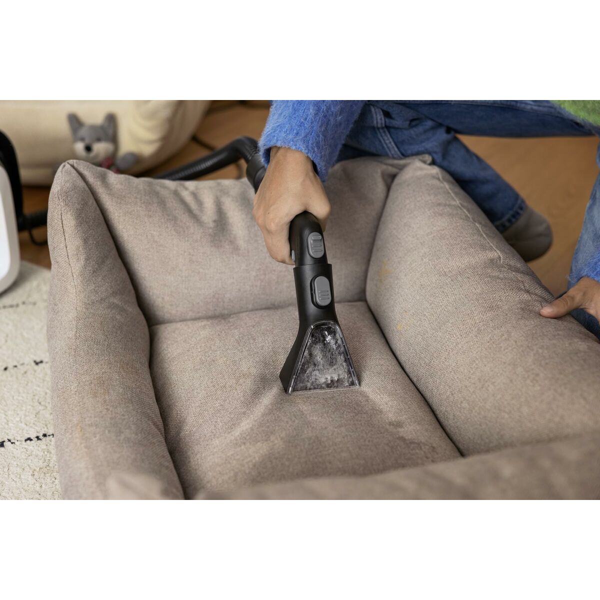 V4HA7F420ADDD642023752C0832E21BF276R7490467P5