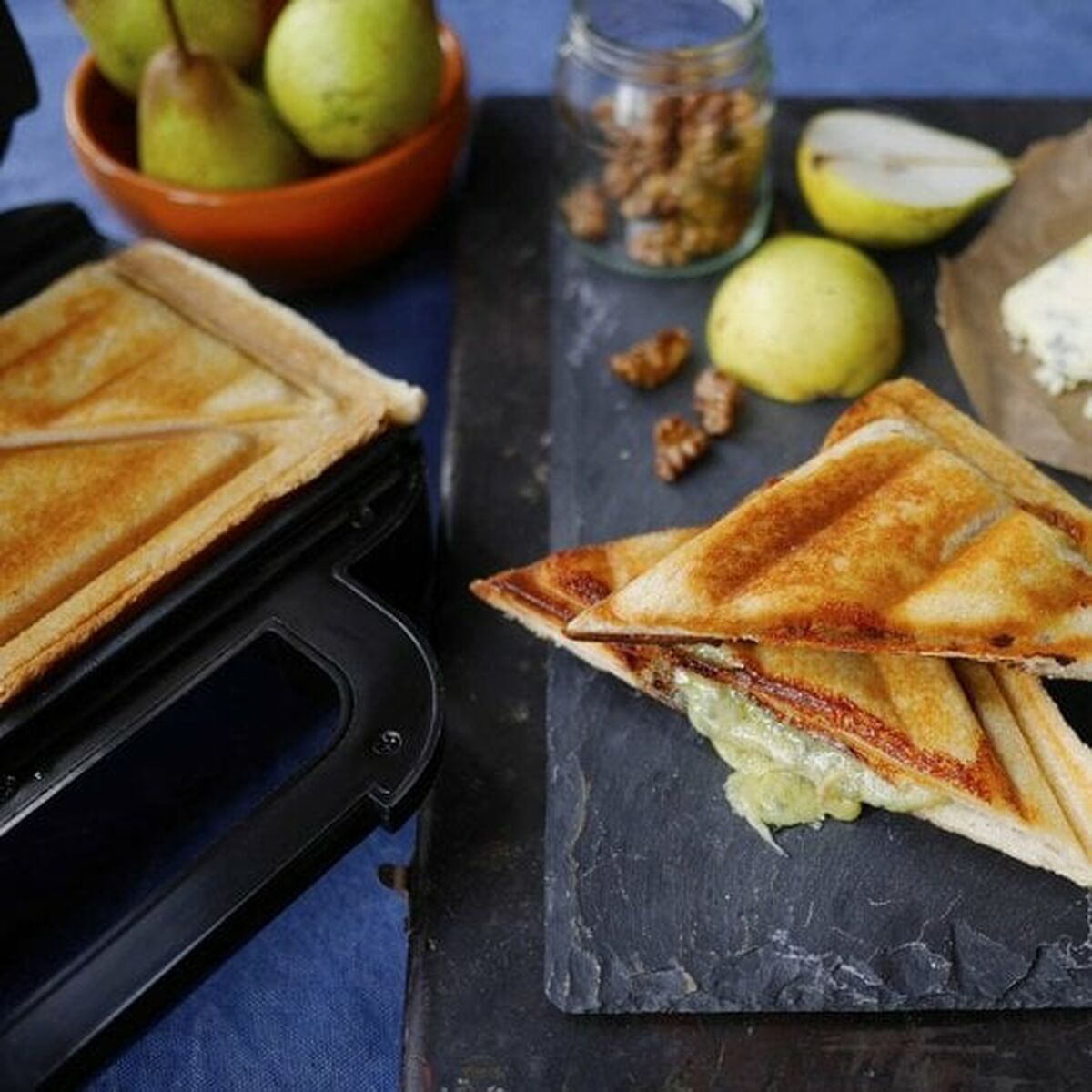 V6HC0E0564D1FB315D8EE068136E2EEE38AR4331695P4