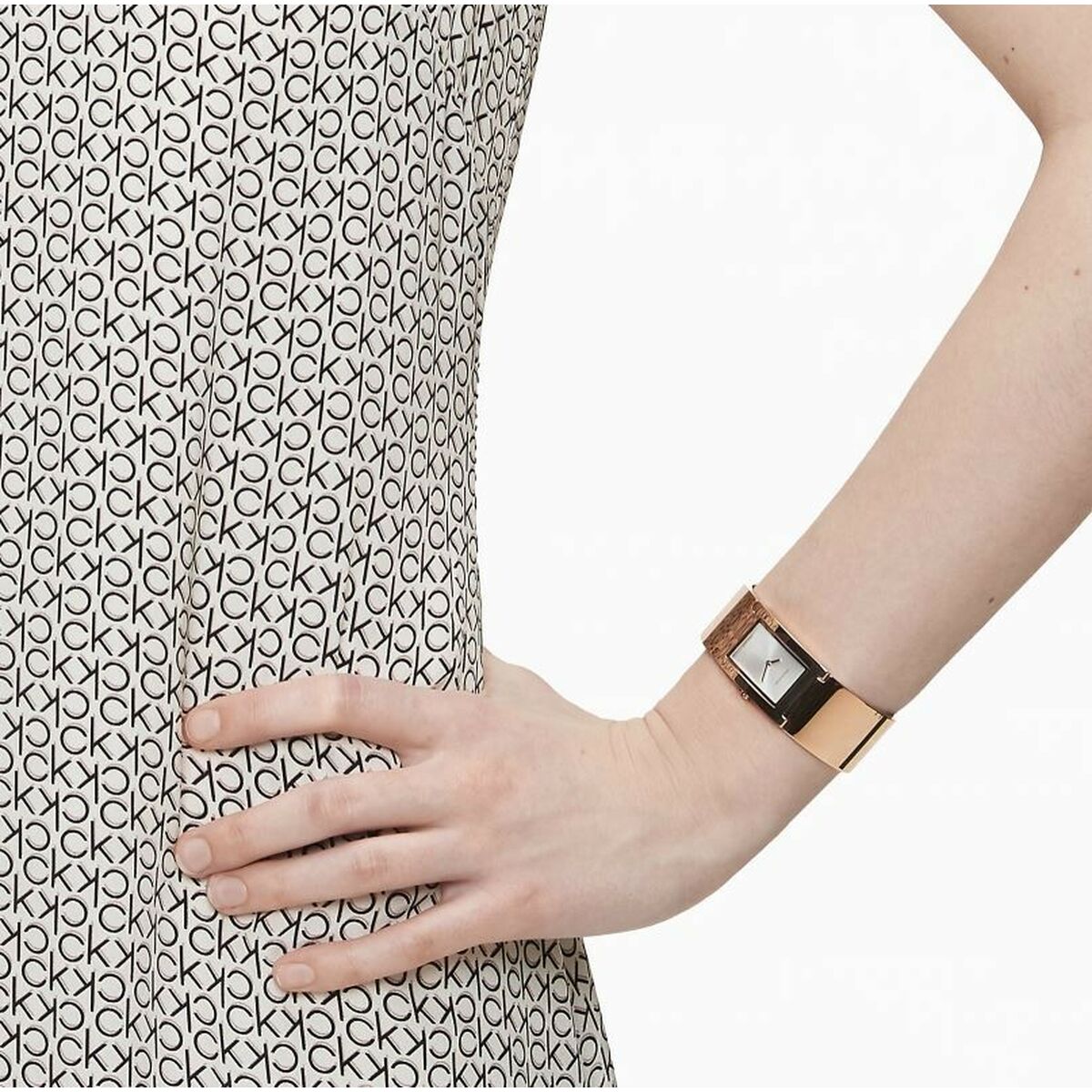 V10HE7EA262B1FADE9F23810AE0DB5C812ECR4451029P8