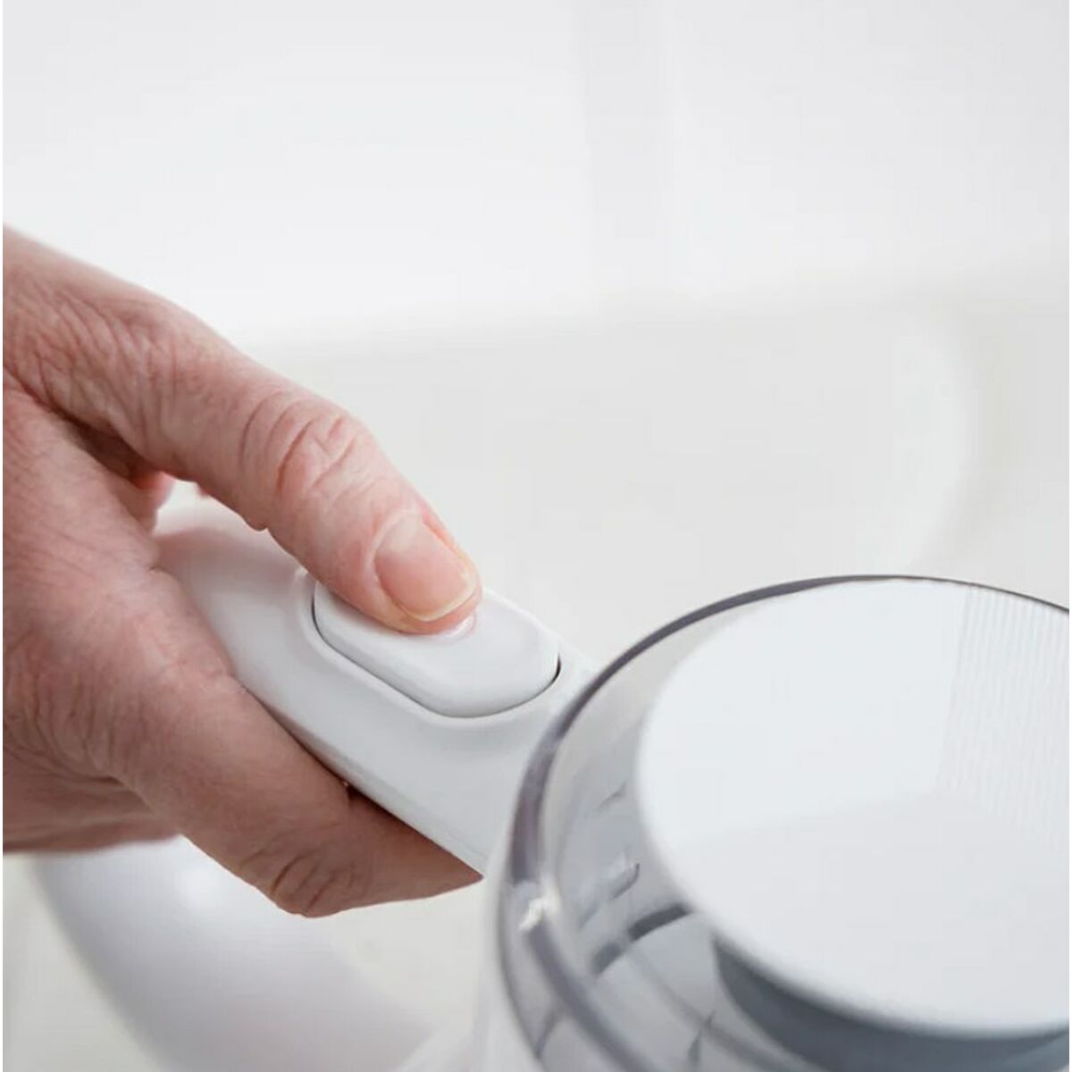 V6H862229FCB2CE4D95E3E94FC3719CEEAFR6409372P7