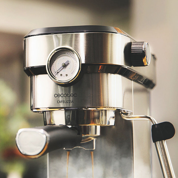 Máquina de Café Expresso Manual Cecotec Cafelizzia 790 Steel Pro 1,2 L 20 bar 1350W Aço inoxidável