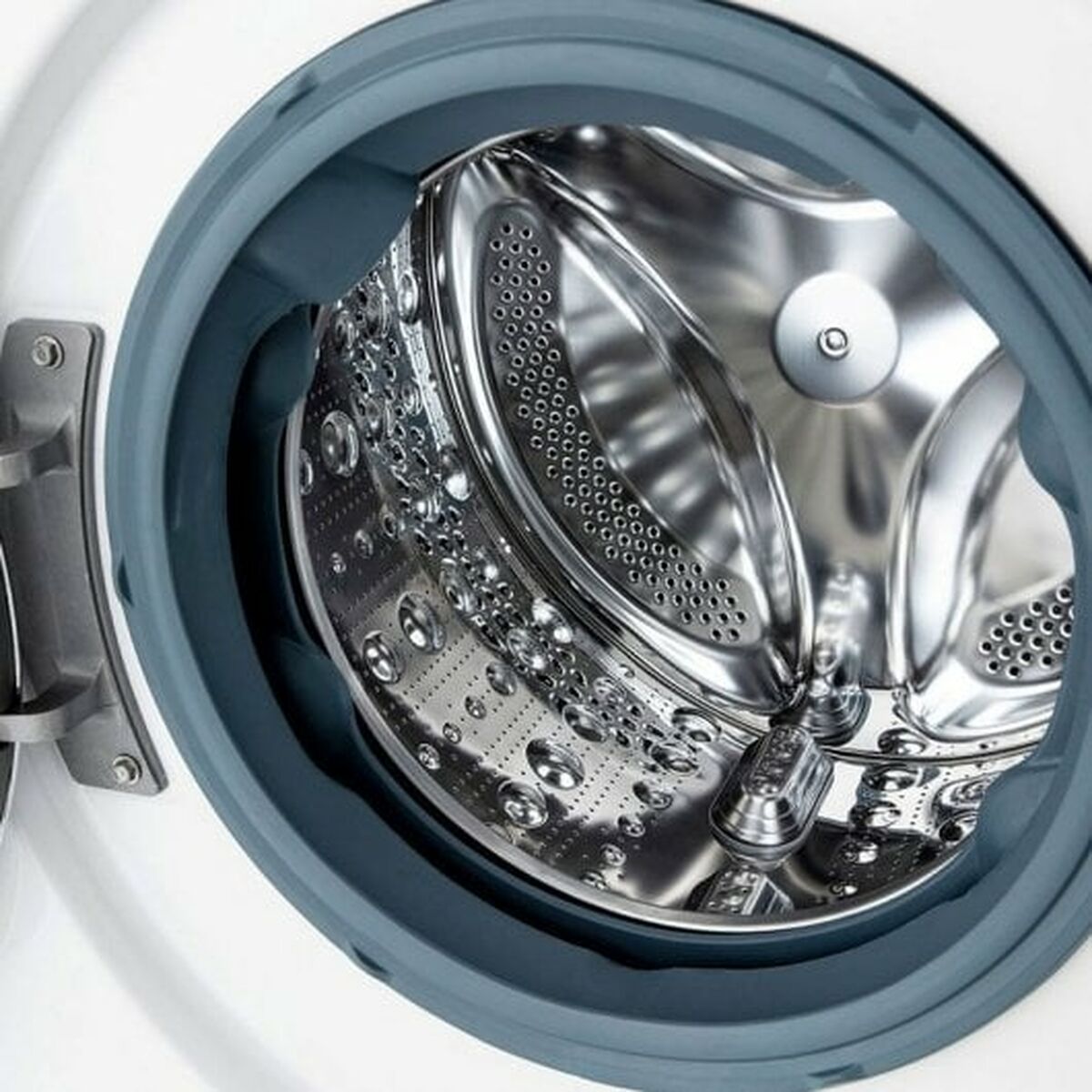 V4H19AE675801EBE534F687D28D330D9C05R7488179P7